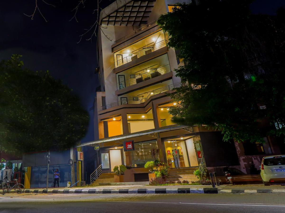 ホテル Treebo Trend Time Square Marine Drive Kochi エクステリア 写真